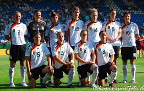 Diese teams haben sich auch in der zweiten halbzeit hatte das deutsche team weiterhin mehr ballbesitz, kombinierte. 50 Jahre Frauenfussball