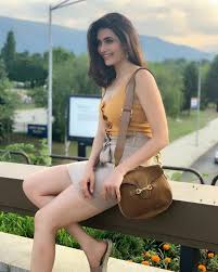 Pin By Meenakshi On Tv Actor S Bollywood Celebrities Stylish Girl Tanna