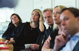 WAT WE BUITEN VERTELLEN, MOETEN WE BINNEN WAARMAKEN”