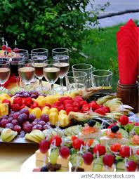 Sektempfang Outdoor Hochzeit Mit Fingerfood Fur Hochzeit Sektempfang Hochzeit Hochzeit Fingerfood Hochzeit Buffet