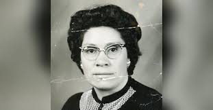 Faye Sanchez's Instagram, Twitter & Facebook