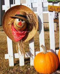 Crafty Sahm I Am Scarecrow Crafts Fall Wreaths Wreaths