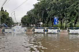Lowongan kerja cikarang pt taewon indonesia. Banjir Semarang Genangi Titik Rel Pt Kai Alihkan Perjalanan Kereta Halaman All Kompas Com