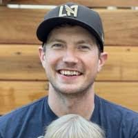 Derrick Waller's Instagram, Twitter & Facebook