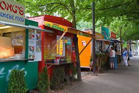 Mobile Food Carts In Downtown Portland Oregon Flickr Photo Sharing Food Truck Festival Mobile Food Cart Snack Shack
