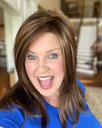 Jon Renau Top Style 12” color Toffee Truffle 😍  www.Georgiahairsolutions.com $242👏🏻👏🏻