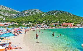 A meseszép horvát tengerpart vagy 1000 kilométer hosszan tekereg, így igen nehéz. Horvatorszag Nyaralas Utazas Otp Travel Utazasi Iroda