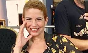 Dada a situação, também bárbara guimarães não viajou para montemor, e dinis acabou por voltar para casa do pai, manuel maria carrilho, ainda na. Pazes Feitas Barbara Guimaraes Mostra Foto Rara Com O Filho Para Dizer Que Ele Esta Crescido Nacional Flash