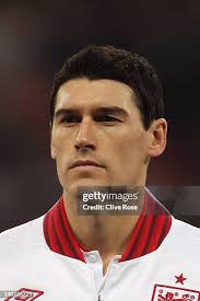 8,111 Gareth Barry Photos & High Res Pictures