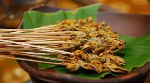 Hal yang membedakannya adalah kreasi pertama silahkan persiapkan bumbu dan bahan dalam pembuatan nasi goreng jawa yang mudah tambahkan air secukupnya, beri garam, gula masak sampai daging empuk dan kuah mengental. 5 Resep Olahan Kerang Dengan Bumbu Meresap Sedap Lifestyle Fimela Com
