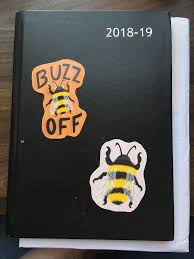 However, bees' growth timer and breeding cooldowns are frozen while working in a hive; Red Queen Illustrator On Twitter New Items Up In My Shop Spring Bee Stickers Wolf Stickers And Eye Of Ender Necklaces And Keyrings Link In My Bio Enderpearl Necklaces Keyrings Bees Bumblebee