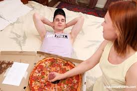 Galerie de photos porno 🌶️ Pepperoni pizza day - PornHat