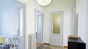 Nicht zu vergessen ist der prozess des morgendlichen aufwachens und aufstehens, was vielen nicht leicht fällt. Flur Gestalten So Wird Ein Kleiner Flur Ganz Gross