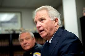 CSC charges dropped against Flint cop, former sheriff's deputy