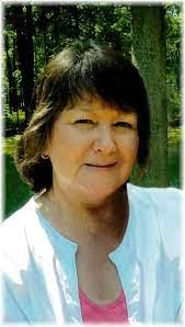 Renee Kenyon's Instagram, Twitter & Facebook