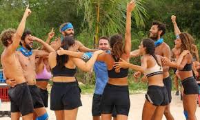 Bölüm fragmanından ilk görüntüler günlerdir merak edilen konular arasında yer alıyordu. Survivor Spoiler Se3 Ston Agio Dominiko Poia Einai H Omada Me To Ati8aso Zeygari Newsbomb