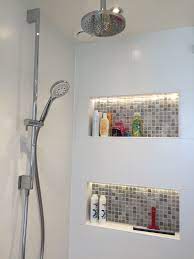 nis in douche met een op maat gemaakte indirecte led strip vervaardigd door scheffer badkamers bv u vindt onze meer d badkamer ontwerp badkamer badkamerideeen