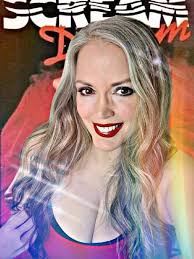 Amy Crabtree's Instagram, Twitter & Facebook