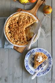 {werbung/ohne auftrag} anfang des jahres waren wir bei einer feier eingeladen, bei der es einen so leckeren nachtisch gab, dass ich direkt das rezept haben musste. Apple Crumble Pie Bake To The Roots