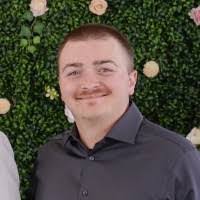 Jesse Moser's Instagram, Twitter & Facebook