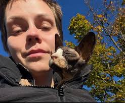 can someone create a portrait from this photo?