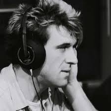 Jedna anegdota sa Đoserom Foto: Kamenko Pajić Video: doku. Rockovnik  #mladenvojicictifa #tifa #atomskoskloniste #atomci #sergioblazic #hit  #estrada #muzika #balkan #balkanmusic #novo #info #balkanreels #reels  #instagramreels #official #zapratite ...