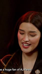 Before Liza Soberano was the star that she is now, she was a fan girl! 😱  She had a Twitter fan account for AJ Perez, who sadly passed in an accident  in 2011. 💔 Watch the full interview