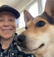 Ruby da Cherry 🍒 comes to work with me every day! As you can see, she's a  very hard worker and a very good security dog😂😂 🍒 🍒