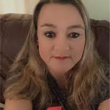 Amanda Harn's Instagram, Twitter & Facebook