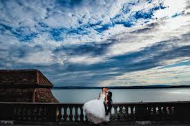 Bei der masse an möglichen reisezielen rundum den see kann man als urlauber schon einmal den überblick verlieren. Die Schonsten Hochzeitslocations Am Bodensee Heiraten Am Bodensee