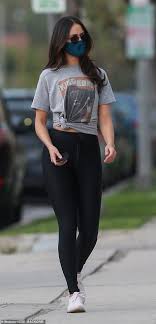 Kong character, maya simmons, as a very smart woman. Freedomroo Eiza Gonzalez Reps Her Upcoming Movie Godzilla Vs Kong By Wearing King Kong T Shirt While Shopping Australiannewsreview