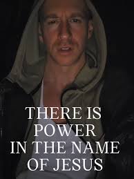 Daniel Grover (@notlookinforeasy_)