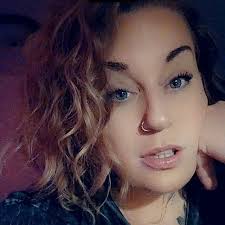 Adeline Hudson's Instagram, Twitter & Facebook