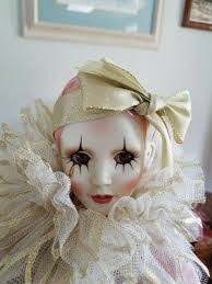 Kay Mckee's Instagram, Twitter & Facebook