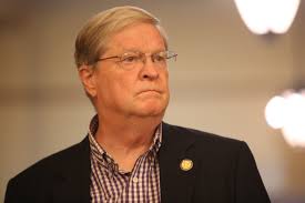 Laura Kelly's Middle of the Road PAC endorses in Democratic primaries