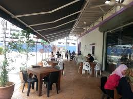 Shah alam convention centre is 2.5 miles from pegasus hotel shah alam, while wet world water park shah alam is 4.2 miles from the property. The Sumbs Cafe Seksyen 13 Shah Alam Arifzul