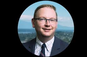 Community rallies for 2-year-old survivor after his family dies in Benton  crash