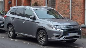 Its driving dynamics are dull, its interior quality is. Mitsubishi Outlander Wikipedia