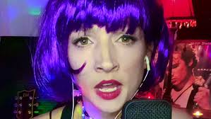 Carrellee (Sarah Pray)