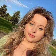 Danielle Orlowski's Instagram, Twitter & Facebook