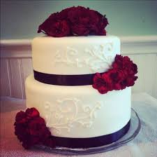 Red Roses And Carnations Wedding Cake Round Wedding Cakes Wedding Cake Red Black And White Wedding Cake White Wedding Cakes