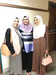 Semalam, isteri perdana menteri, tun dr siti hasmah mohd ali menziarahi mohamed azmin yang turut ditemani isterinya, datin seri shamsidar taharin. Mb Teruja Timang Cucu Pertama Selangorkini