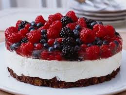 Frischkasetorte Mit Beeren Rezept Rezept Kuchen Ohne Backen Dessert Ideen Lebensmittel Essen