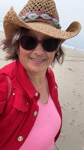 This is how Shawn knew he was lucky to be a goddess's familiar (Excuse the  hair, I definitely got lazier and lazier as time went by when I drew this) 