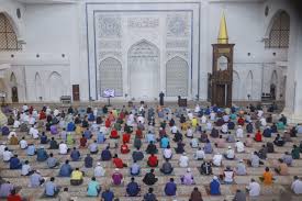 Barangsiapa yang tidak melaksanakannya, ma. Solat Lima Waktu Jumaat Dibenarkan Di Sepang Mulai Esok Kosmo Digital