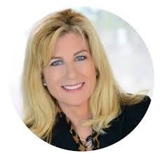 Heidi Becker's Instagram, Twitter & Facebook