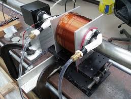 Er chwenkte einen magneten an einem tromkrei vorbei und ließ ein amperemeter zu. Skurril Stromerzeugung Durch Schlage Eisen Gallium Legierung Erzeugt Magnetfeld Und Strom Bei Mechanischer Verformung Scinexx De