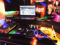 Dj zum feiern und für feiern. Villa Colonial Event Location