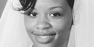 Monique Pearson's Instagram, Twitter & Facebook