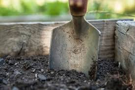 Potting soil is a balanced mixture with fertiliser for potting plants. Potting Soil Vs Garden Soil Difference Between